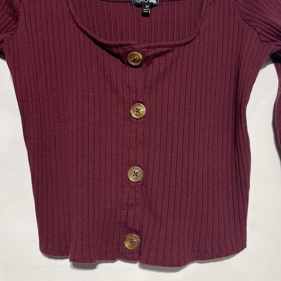 Fashion Nova Only Thing We Know Wine Knit Long Sleeve Button Down Crop Top 2X - Picture 6 of 10